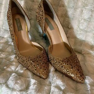 Betsey Johnson Elegant Gold Crystal Pointed Toe Stiletto Tiffany Blue Sole